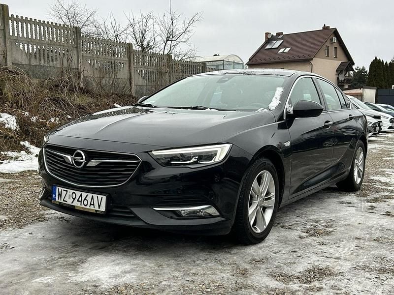 Używany Opel Insignia 165 KM (121 kW) 2020 Czarny (metalik) Sedan/Limuzyna