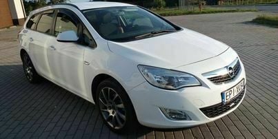 Biały Używany 2012 Opel Astra Kombi | 32 500 zł (Drogi) - Obraz 1/4