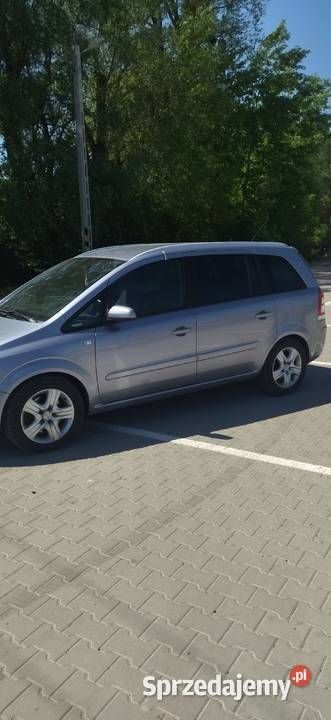 Używany 2009 Opel Zafira Minivan | 15 700 zł (Dość drogi) - Obraz 1/4