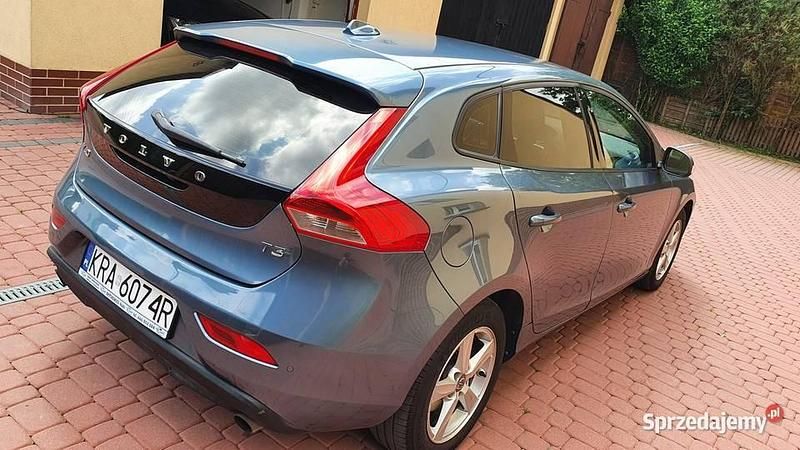 Używany Volvo V40 2012 Niebieski Kombi