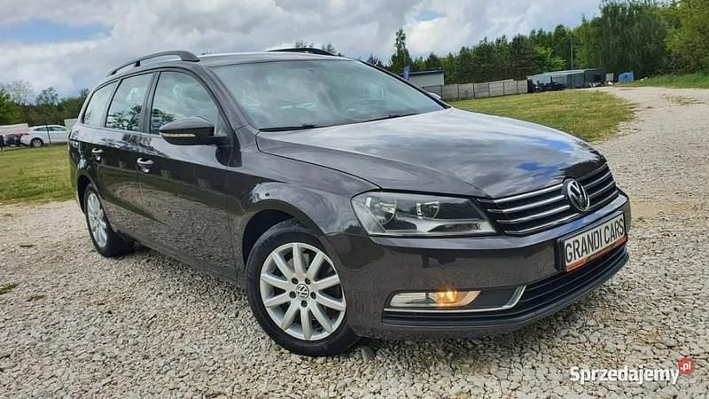 Używany VW Passat Comfortline 105 KM (77 kW) 2011 Brązowy Kombi
