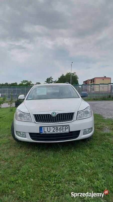 Biały Używany 2012 Skoda Octavia Sedan/Limuzyna | 22 000 zł (Dość drogi) - Obraz 1/4