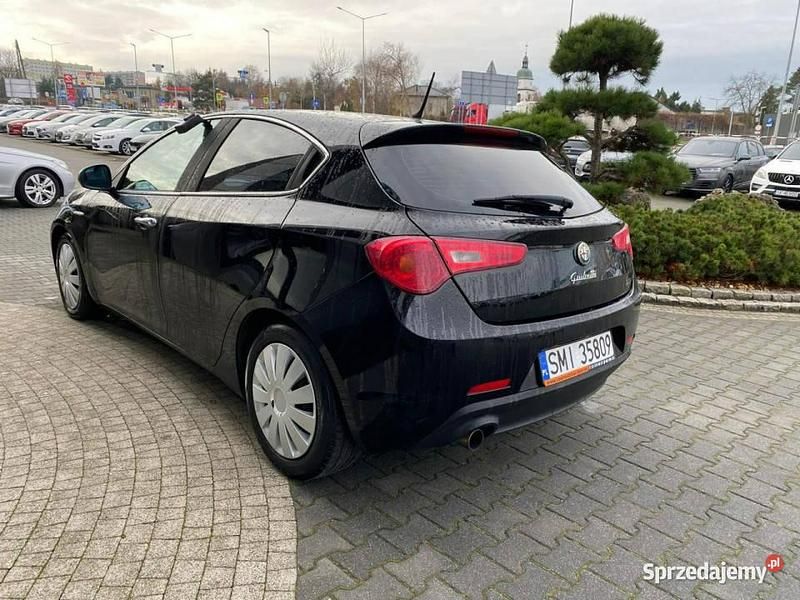 Używany Alfa Romeo Giulietta 120 KM (88 kW) 2011 Czarny (metalik) Hatchback
