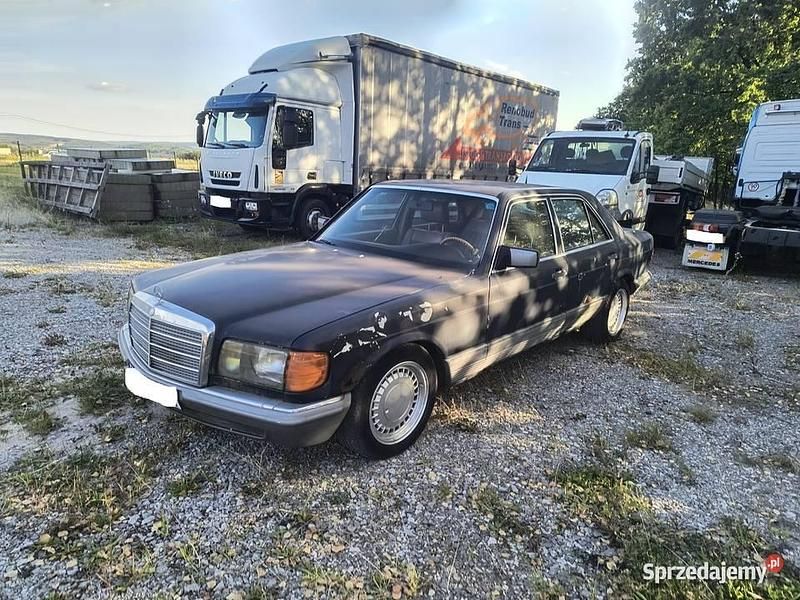 Niebieski Używany 1984 Mercedes E280 Sedan/Limuzyna | 12 000 zł - Obraz 1/4