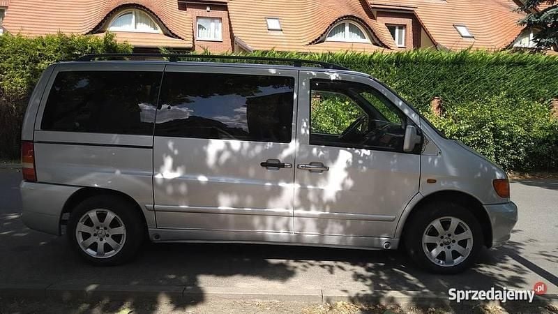 Używany 1998 Mercedes Vito Minivan | 14 900 zł - Obraz 1/4