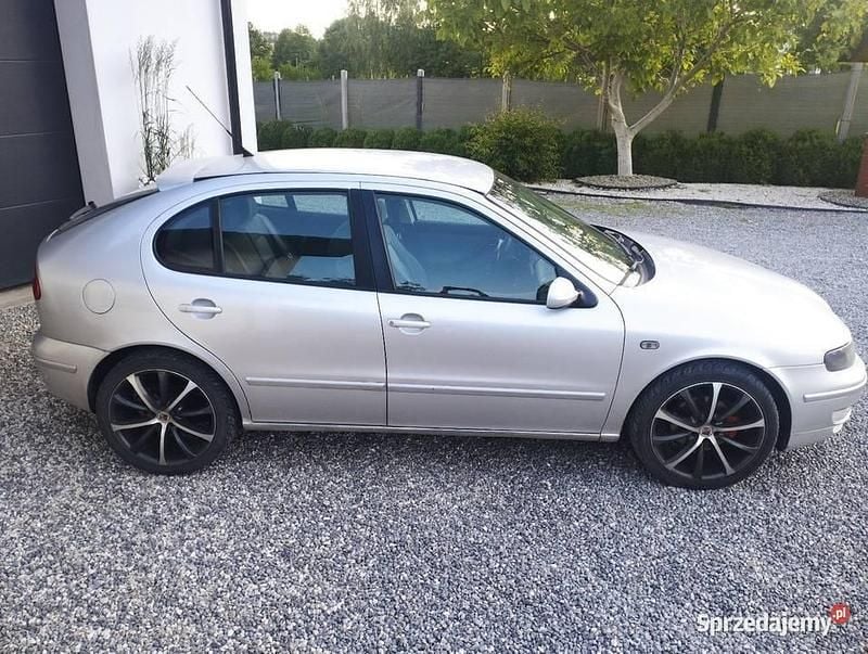 Srebrny Używany 2000 Seat Leon Hatchback | 5900 zł (Uczciwa cena) - Obraz 1/4