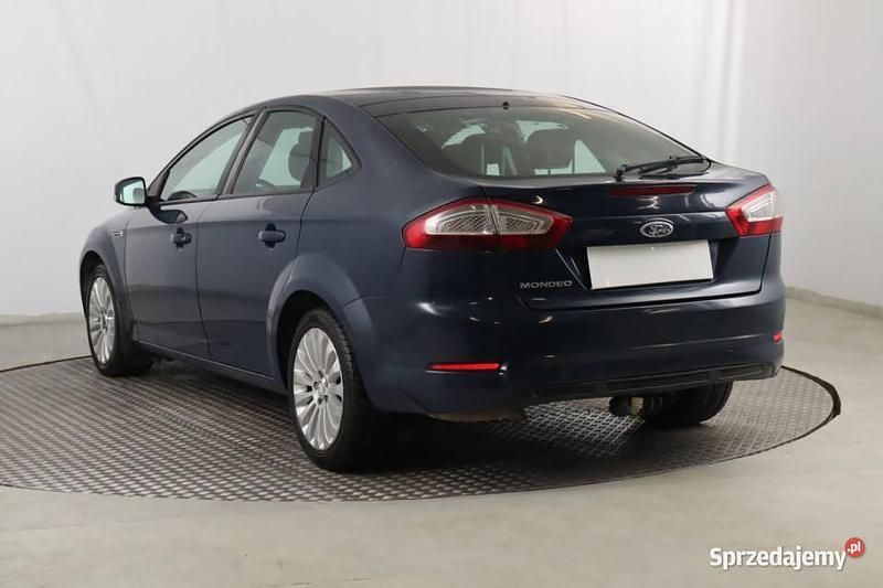 Używany Ford Mondeo 2010 Niebieski Hatchback
