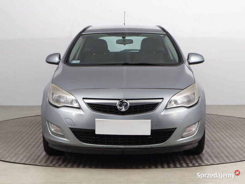 Szary Używany 2011 Opel Astra Kombi | 11 999 zł (Uczciwa cena) - Obraz 1/4