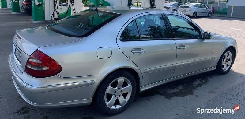 Używany 2003 Mercedes E320 | 11 999 zł - Obraz 1/4