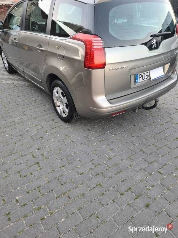 Używany Peugeot 5008 2010 Minivan
