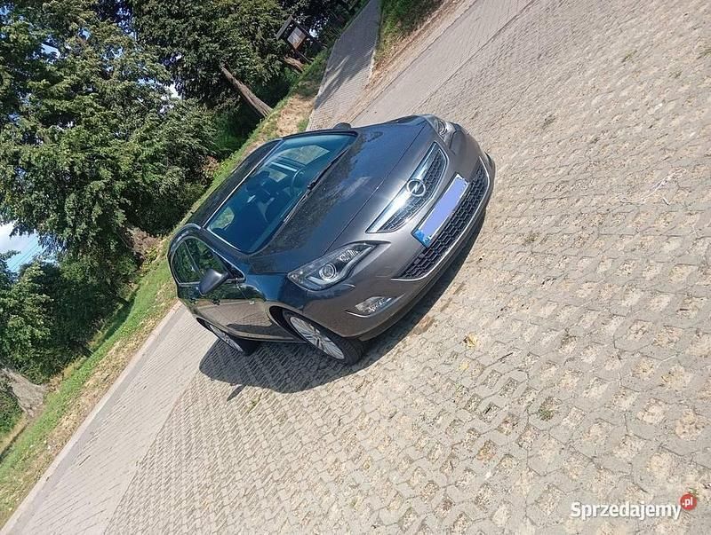 Używany Opel Astra 2011 Szary Kombi