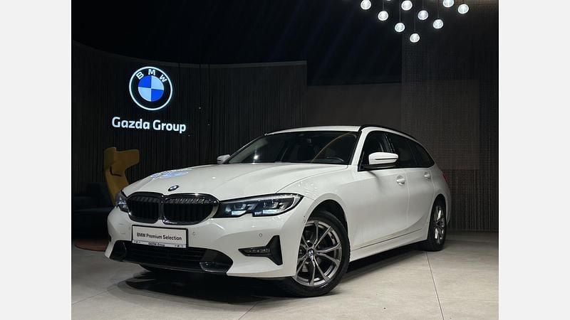 Alpine white 3 Używany 2020 BMW 320 Shadowline Kombi | 112 900 zł (Uczciwa cena) - Obraz 1/3