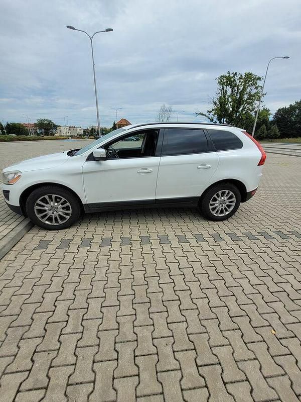 Biały Używany 2009 Volvo XC60 SUV | 41 000 zł - Obraz 1/4