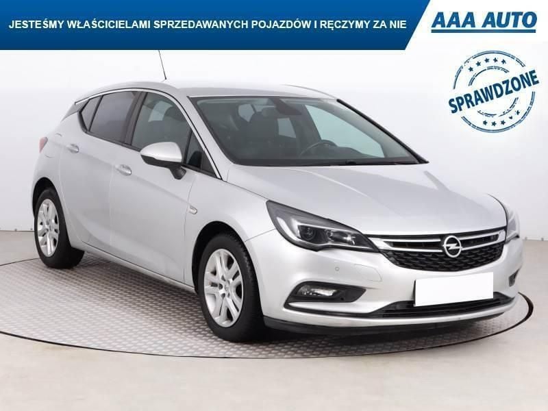 Srebrny Używany 2015 Opel Astra | 28 899 zł (Dobra cena) - Obraz 1/4