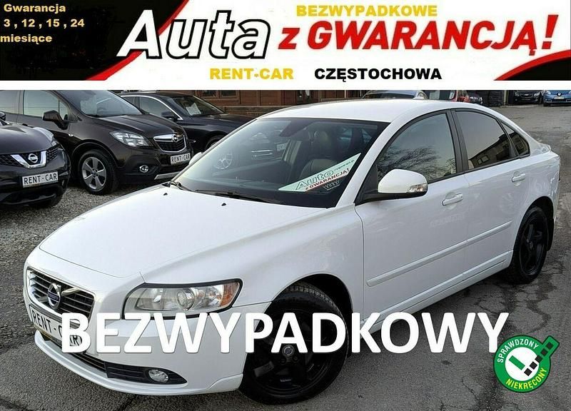 Biały Używany 2012 Volvo S40 Sedan/Limuzyna | 23 900 zł - Obraz 1/4