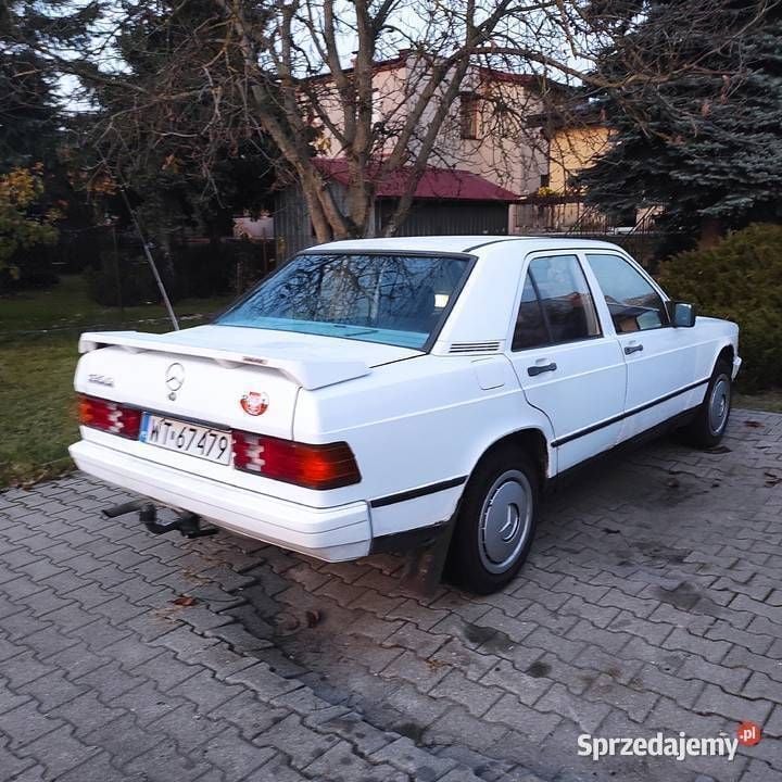 Używany Mercedes 190 1986 Sedan/Limuzyna
