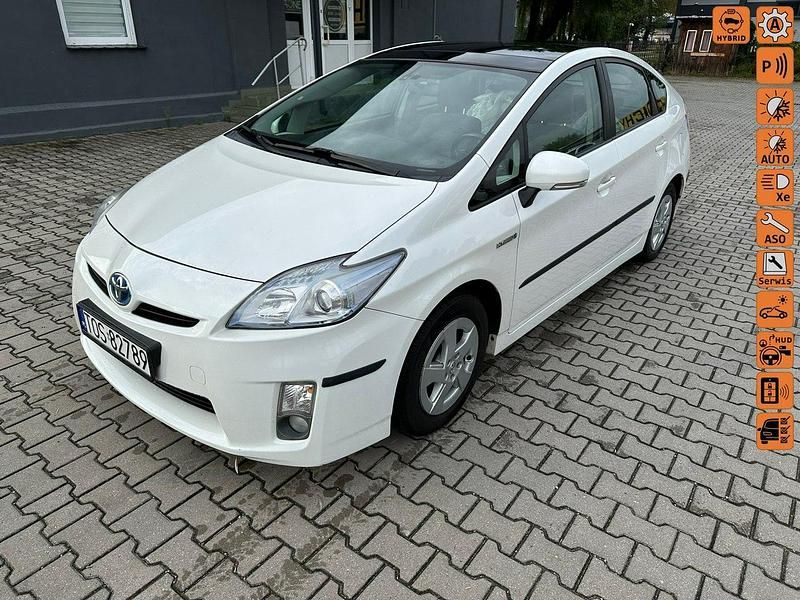 Używany Toyota Prius 99 KM (72 kW) 2011 Biały Hatchback