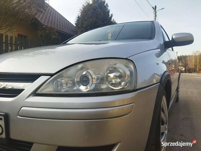 Używany Opel Corsa 80 KM (58 kW) 2006 Szary Hatchback