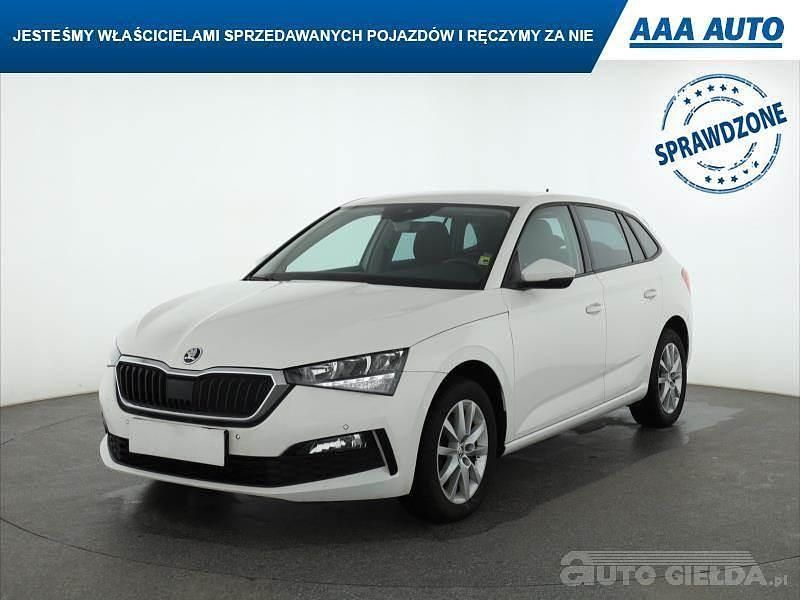 Używany Skoda Scala 2021 Biały Hatchback