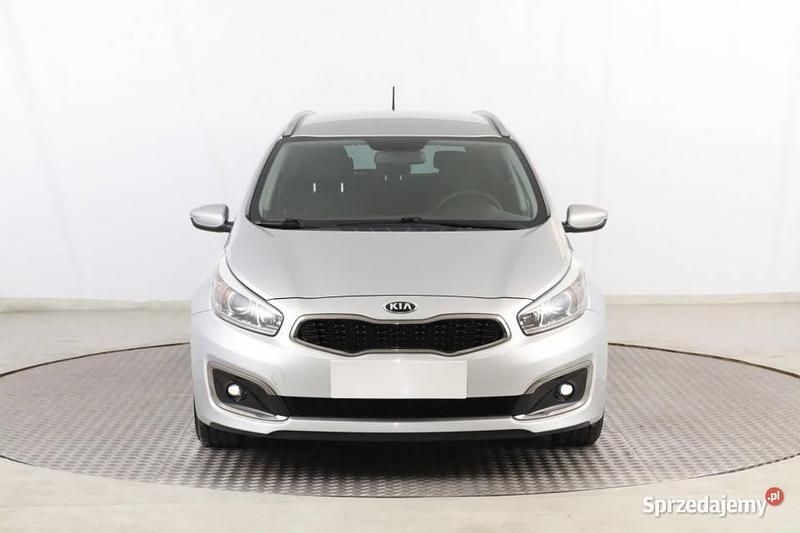 Srebrny Używany 2015 Kia Ceed Hatchback | 38 999 zł (Dość drogi) - Obraz 1/4