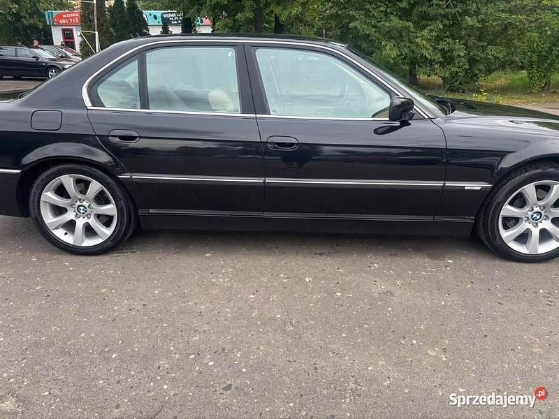 Czarny Używany 1999 BMW 735 Sedan/Limuzyna | 36 000 zł - Obraz 1/4