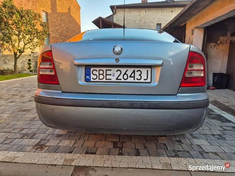 Srebrny Używany 1998 Skoda Octavia Hatchback | 2500 zł - Obraz 1/4