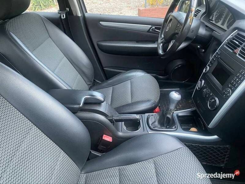 Używany Mercedes A180 2009 Grafitowy Hatchback