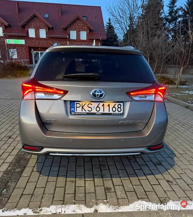 Używany Toyota Auris Hybrid 2016