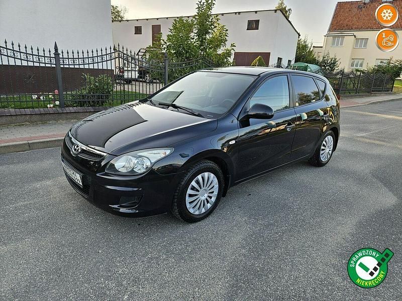 Czarny Używany 2009 Hyundai i30 Hatchback | 16 999 zł (Uczciwa cena) - Obraz 1/4