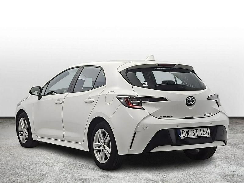 Używany Toyota Corolla Comfort 122 KM (89 kW) 2022 Biały Hatchback