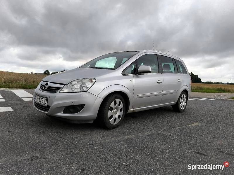 Srebrny Używany 2010 Opel Zafira Minivan | 8000 zł (Super Cena) - Obraz 1/4