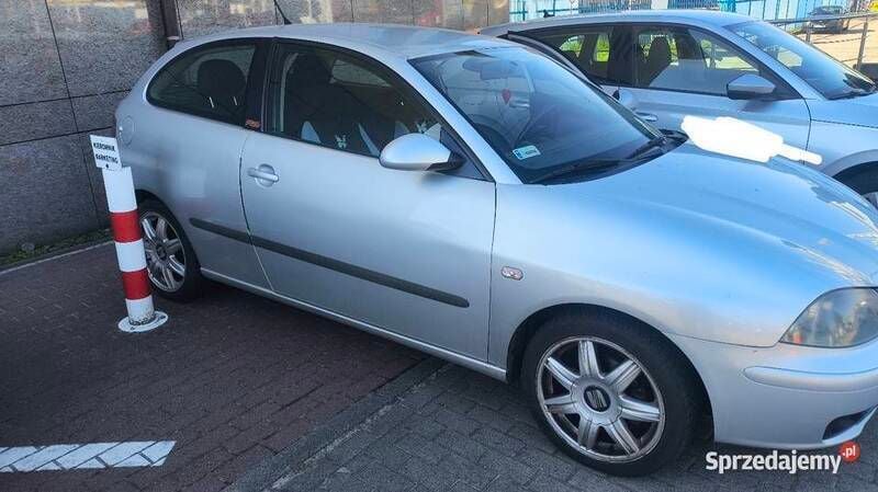 Srebrny Używany 2006 Seat Ibiza Hatchback | 4700 zł (Uczciwa cena) - Obraz 1/3