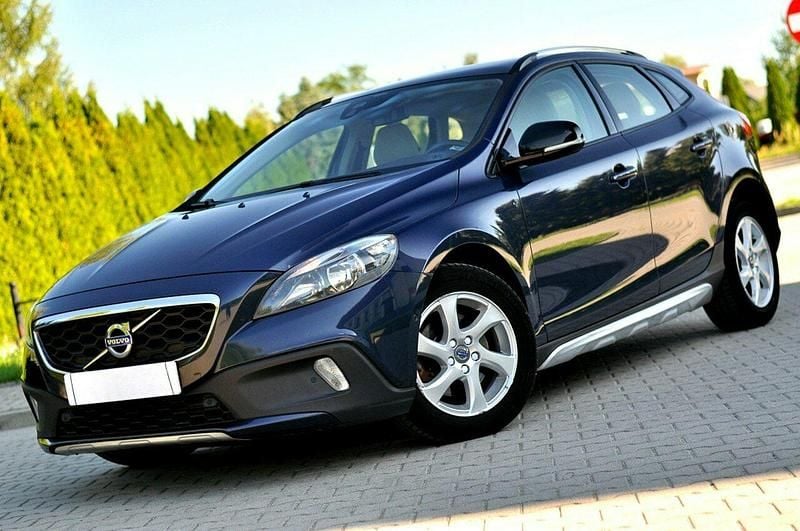 Niebieski ciemny (metalik, perła) Używany 2013 Volvo V40 CC Kombi | 34 900 zł - Obraz 1/4