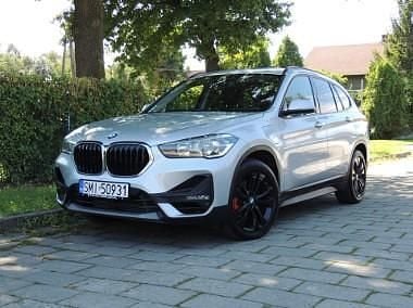 Srebrny Używany 2021 BMW X1 Advantage SUV | 96 500 zł (Dobra cena) - Obraz 1/4