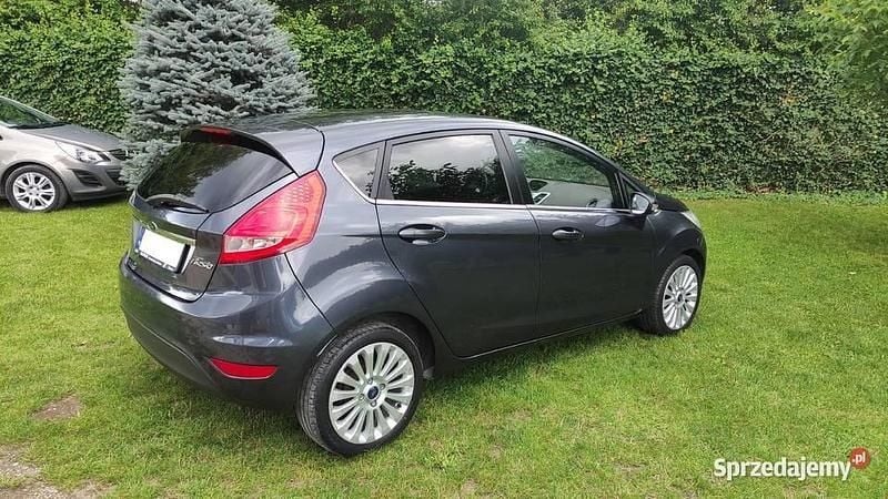 Szary Używany 2008 Ford Fiesta Hatchback | 13 200 zł (Drogi) - Obraz 1/4