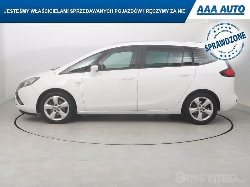 Używany Opel Zafira Tourer 2016 Biały Minivan