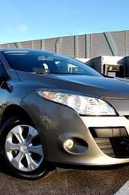 Używany Renault Mégane III 101 KM (74 kW) 2011 Beżowy Hatchback