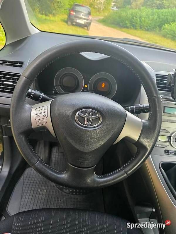 Używany Toyota Auris Premium 2009 Hatchback