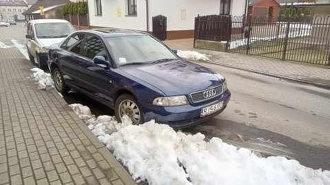 Niebieski Używany 1998 Audi A4 Sedan/Limuzyna | 1500 zł (Dobra cena) - Obraz 1/4
