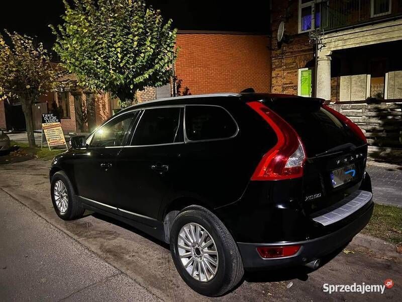 Czarny Używany 2010 Volvo XC60 SUV | 41 900 zł (Dobra cena) - Obraz 1/4