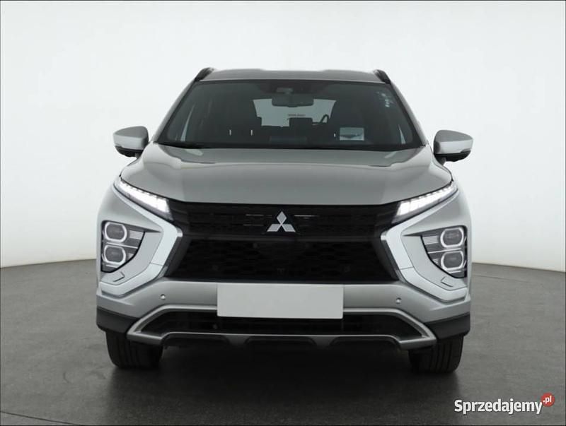 Srebrny Używany 2021 Mitsubishi Eclipse Cross SUV | 99 999 zł - Obraz 1/4