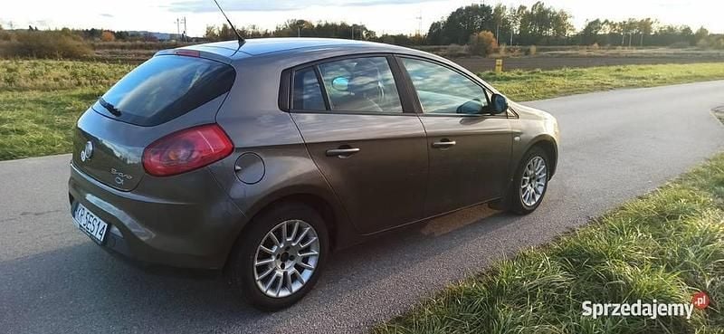 Używany 2009 Fiat Bravo Hatchback | 11 800 zł (Uczciwa cena) - Obraz 1/4