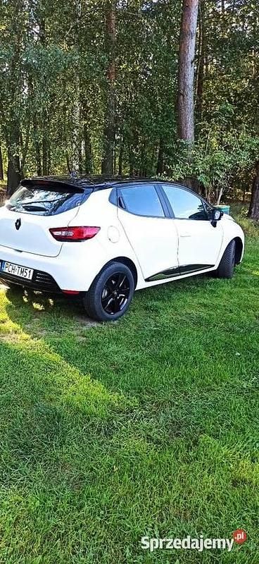 Biały Używany 2019 Renault Clio IV Hatchback | 38 900 zł (Uczciwa cena) - Obraz 1/4