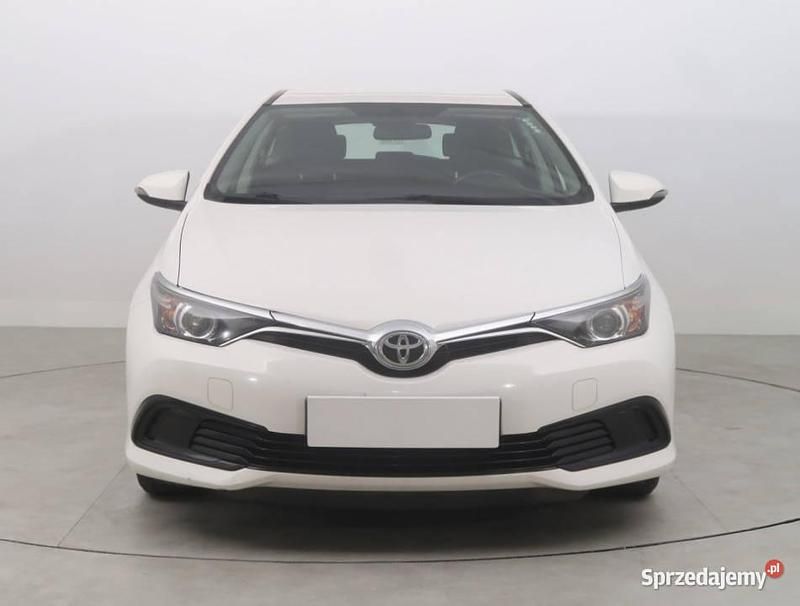 Biały Używany 2015 Toyota Auris Kombi | 30 999 zł (Uczciwa cena) - Obraz 1/4