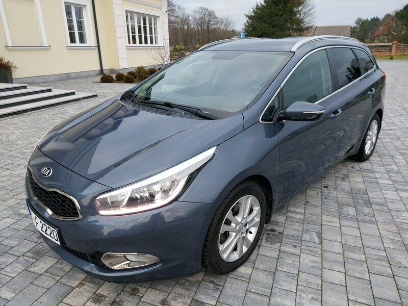 Używany Kia Ceed 135 KM (99 kW) 2012 Szary (metalik) Hatchback