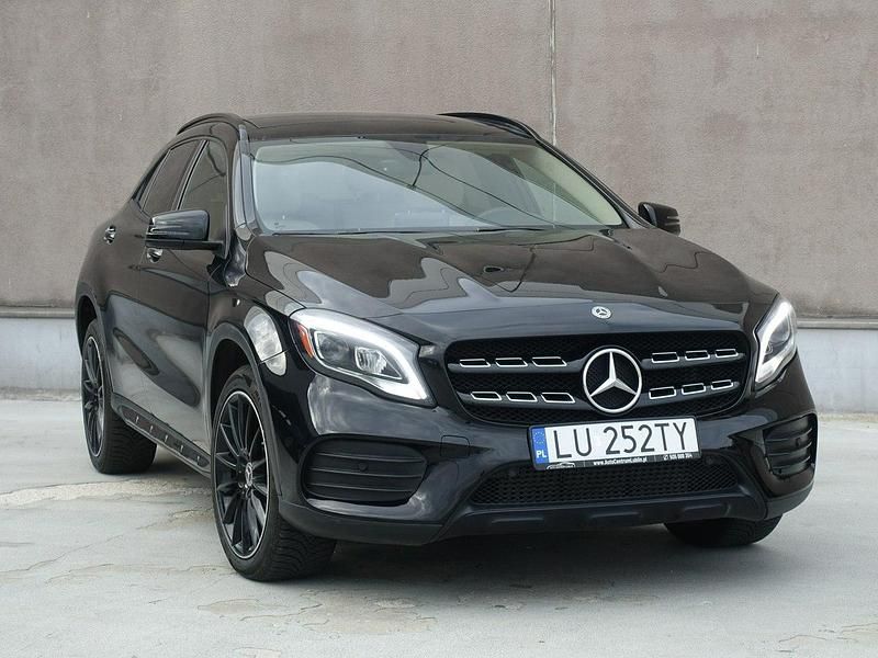 Czarny Używany 2019 Mercedes GLA250 SUV | 93 900 zł (Uczciwa cena) - Obraz 1/4