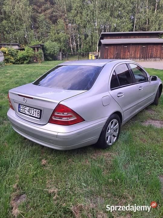 Używany 2002 Mercedes C180 | 7500 zł - Obraz 1/4
