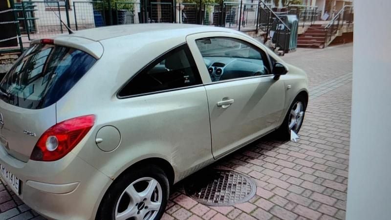 Używany Opel Corsa 2008 Brązowobeżowy Hatchback