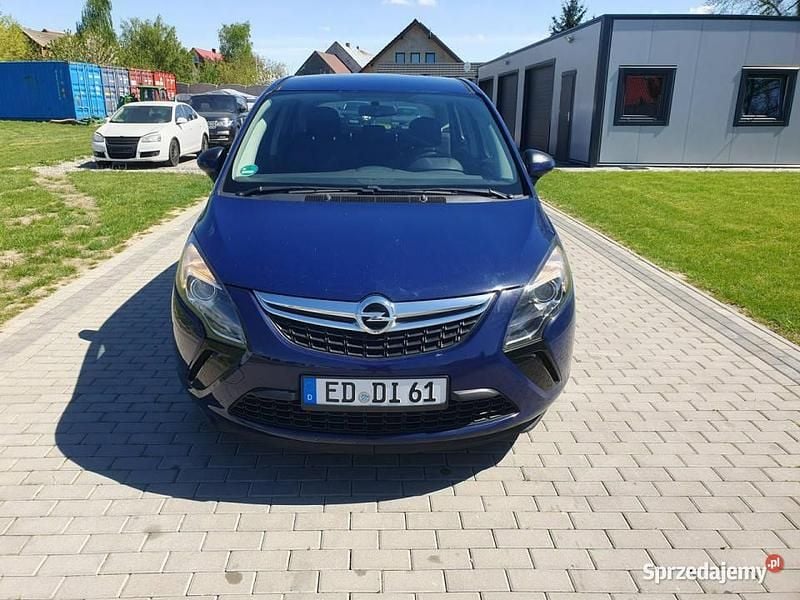 Używany Opel Zafira 120 KM (88 kW) 2016 Niebieski Minivan
