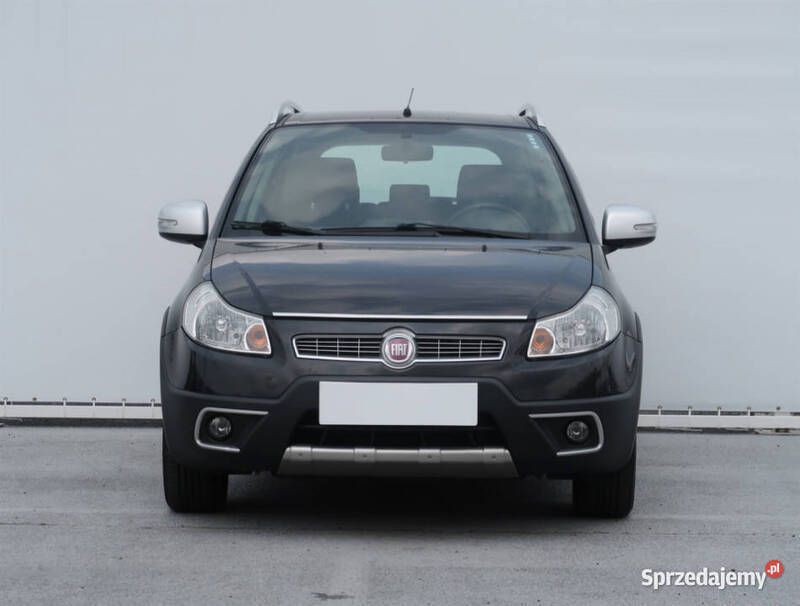 Czarny Używany 2012 Fiat Sedici SUV | 26 499 zł (Uczciwa cena) - Obraz 1/4